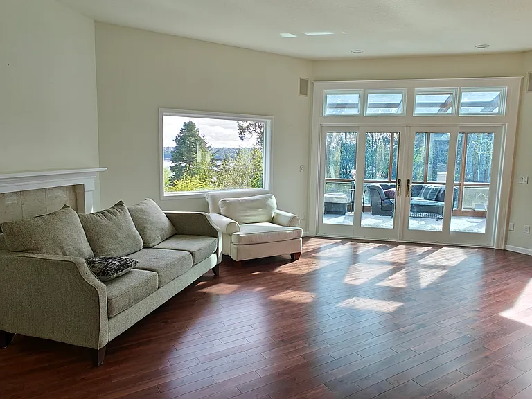 4522 Kennedy Rd NE — Photo 9