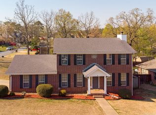 9 Sugarloaf Cir, Maumelle, AR 72113