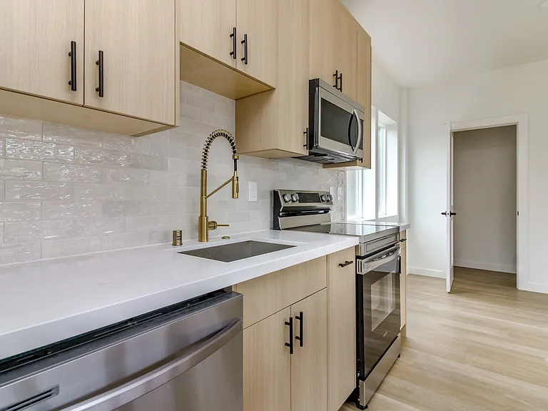 1117 Veneta Ave — Photo 15