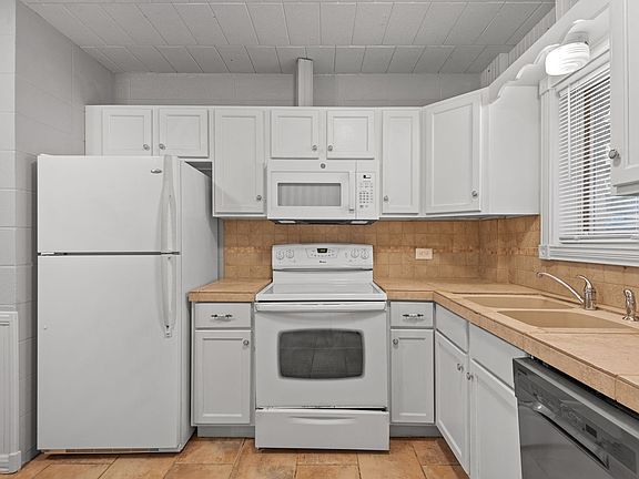 4th image of 1127 Raymond Ave #2
