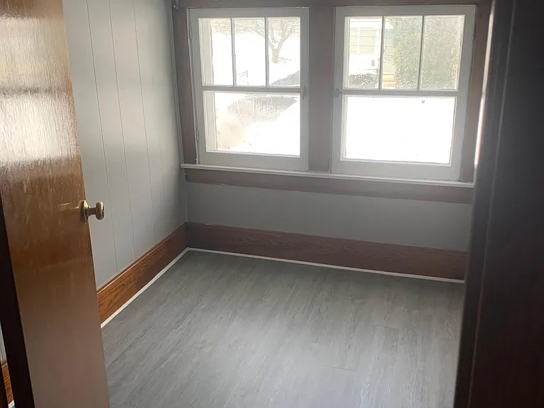 105 Pardee Ave — Photo 9