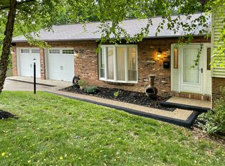 1059 Montrose Dr, South Charleston, WV 25303