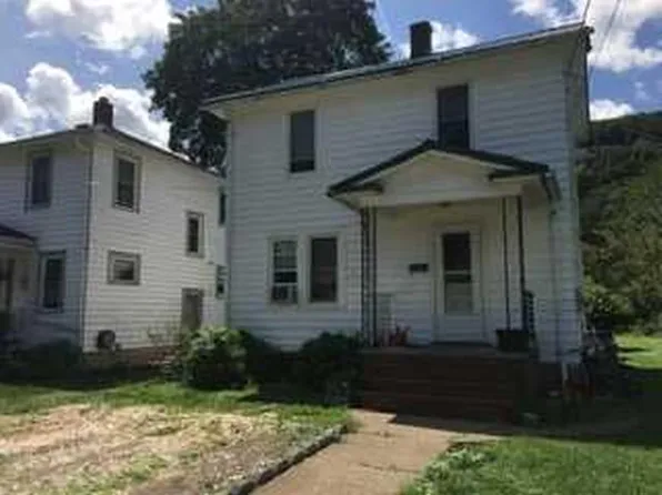 213 West St, Warren, PA 16365