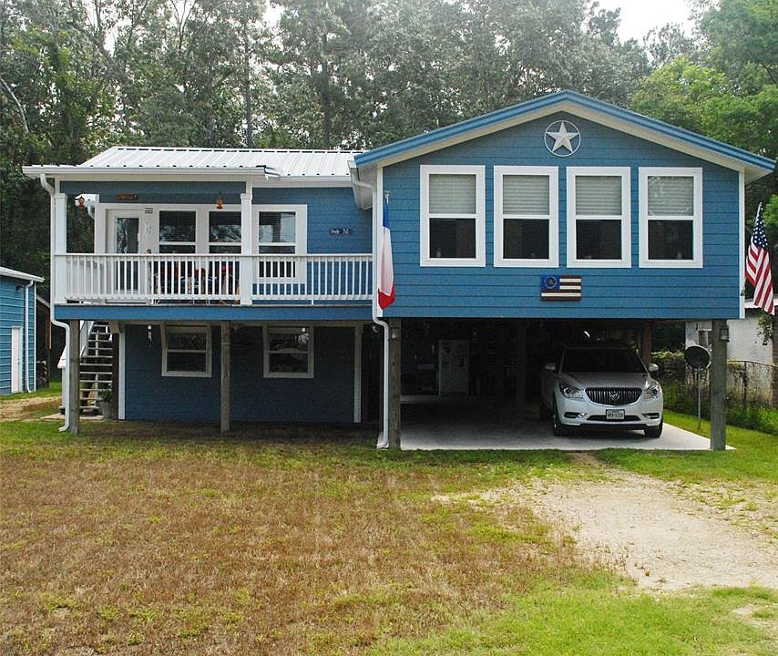 1st image of 204 Lake Livingston Dr