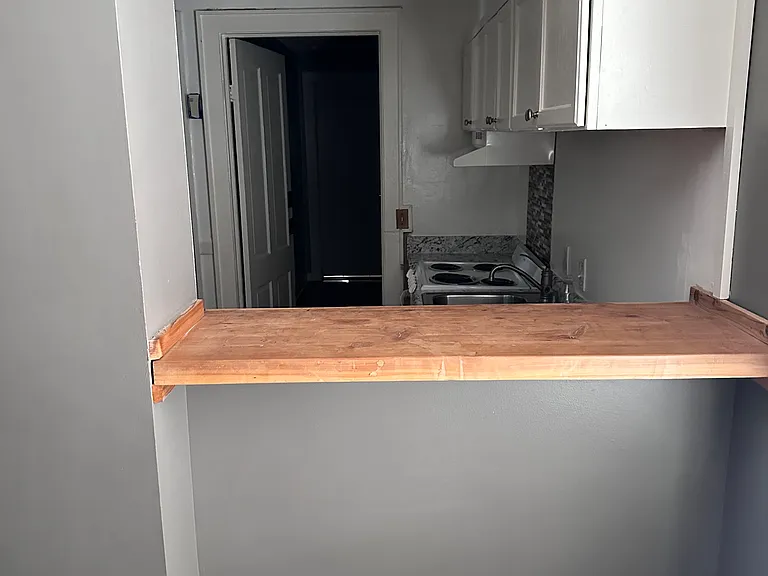 1020 Washington Ave #B — Photo 2