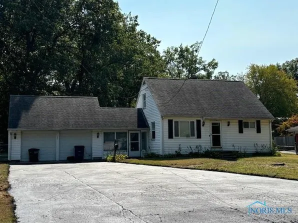 262 Stillwater Dr, Toledo, OH 43615