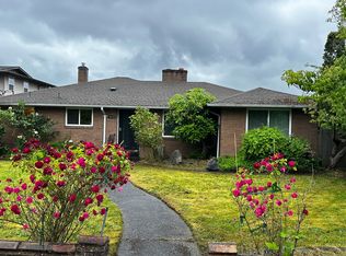 10660 Sand Point Way NE, Seattle, WA 98125