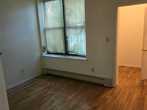 5th image of 392 New Jersey Avenue #392-1