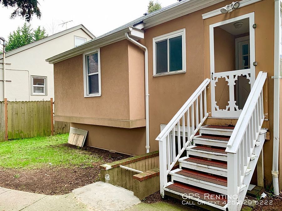 1st image of 7826 Lake City Way NE #B