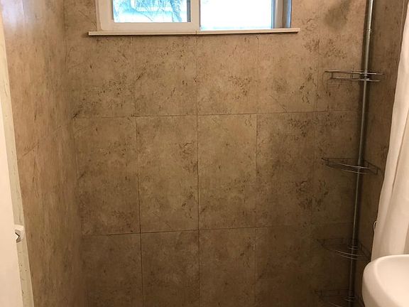 Bathroom2