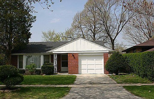 9406 N Kilbourn Skokie, IL