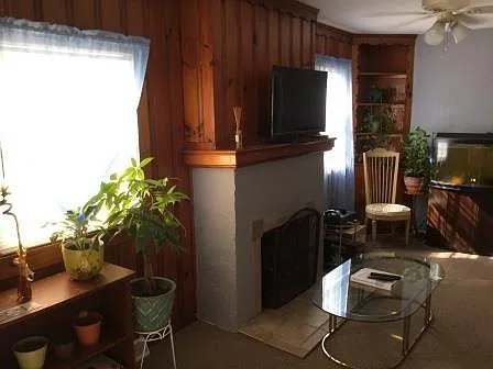 2 bed, 1012 sqft, $1,385 — Photo 2