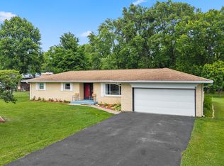 10751 N Rainbow Ln, Mooresville, IN 46158