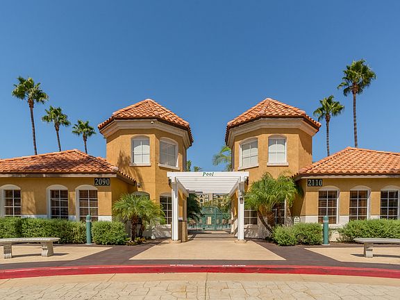 2nd image of 2020 Camino De La Reina Unit 2208