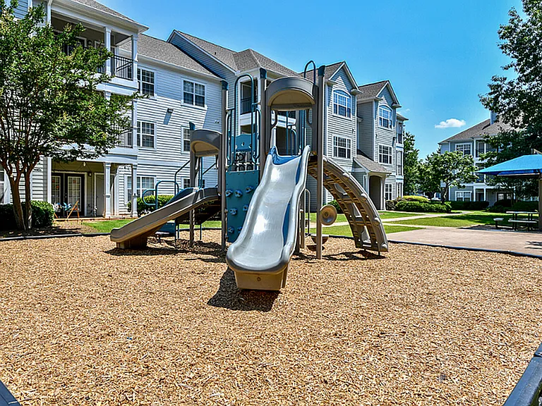 Avana North Point — Photo 31