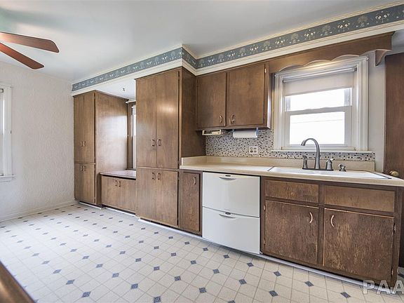 4th image of 1317 W Crestwood Dr