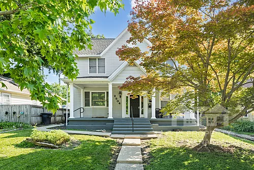 2504 Main St #1 Photo 1