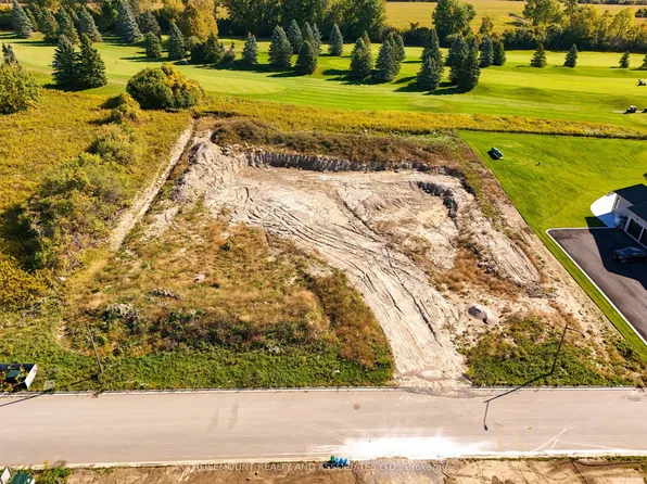 49 Franklin Cres, Whitby, ON L0B 1A0