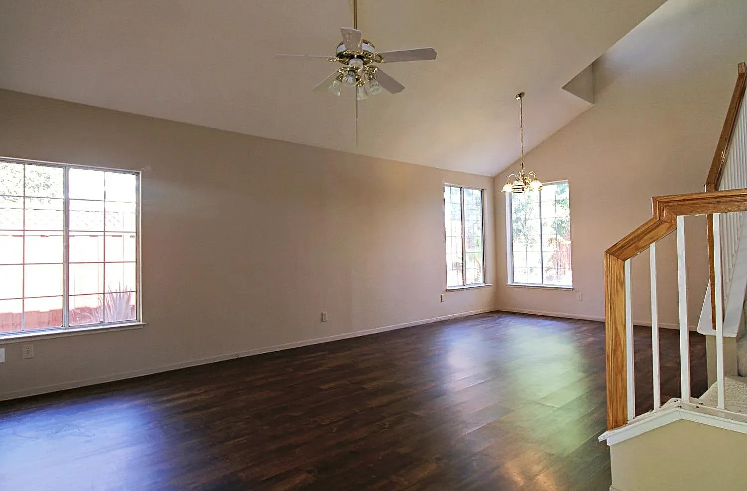 4 bed, 2.5 bath, 1630 sqft, $3,000 — Photo 3