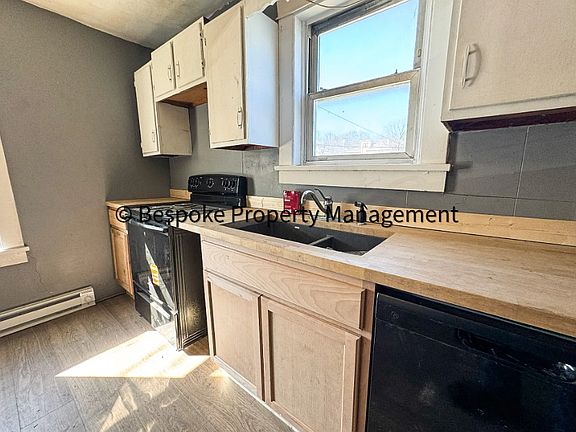 5th image of 158 Main St Unit 3