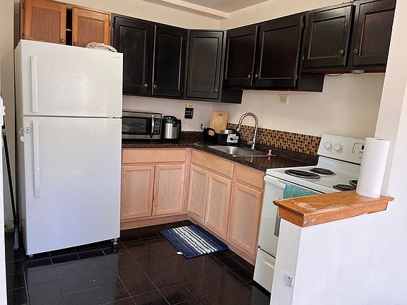 3rd image of 2025 W Granville Ave APT 405