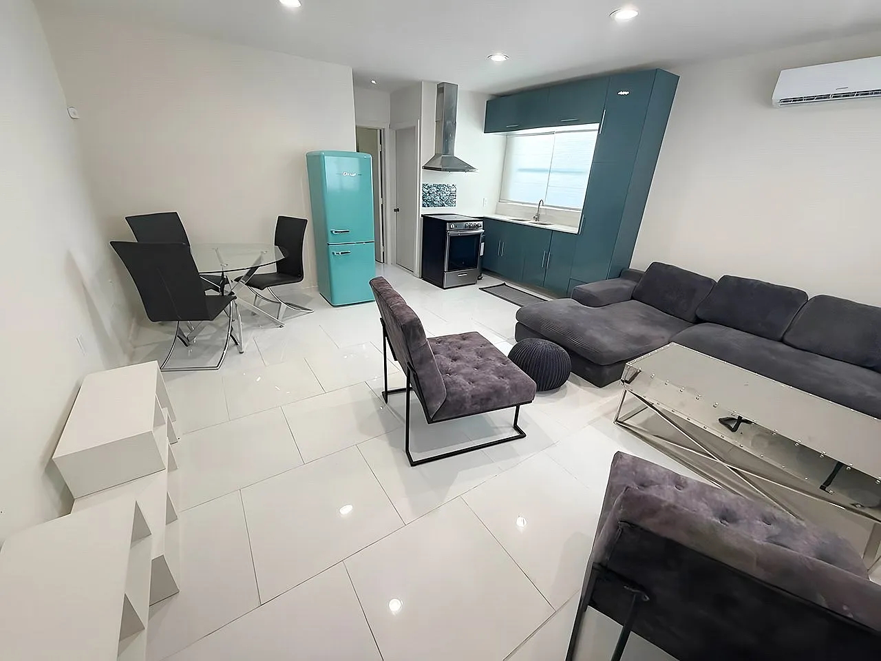 1 bed, 500 sqft, $1,750 — Photo 2