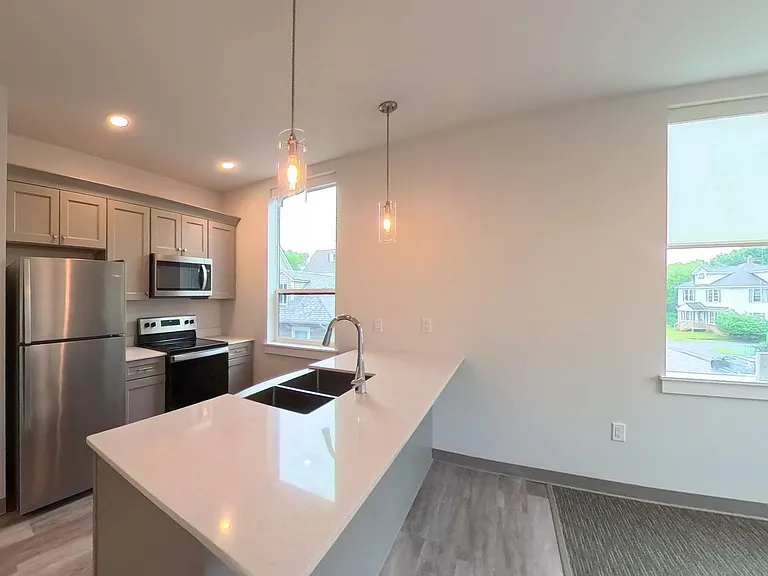 City Lofts Contemporary Living in Downtown Winooski — Photo 8
