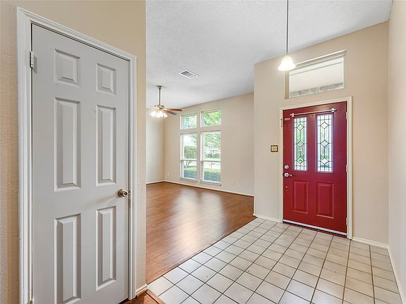4th image of 269 E Ridgegate Dr