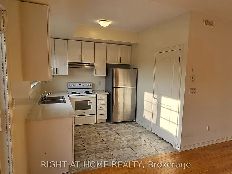 9430 Bayview Ave #UPPER — Photo 6