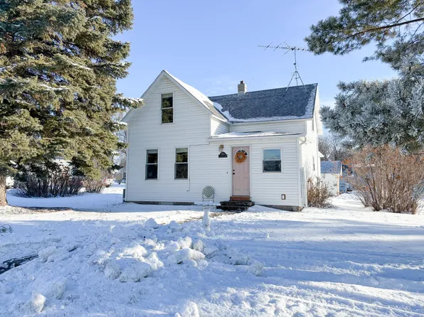 203 Center St S, Rothsay, MN 56579