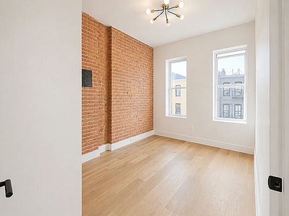 3rd image of 1582 Dekalb Ave #2E