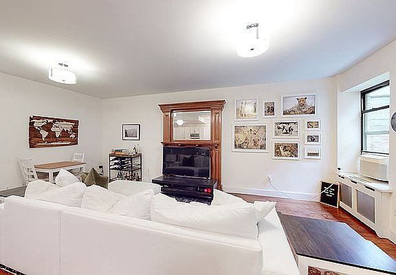 5th image of 155 W 75th St