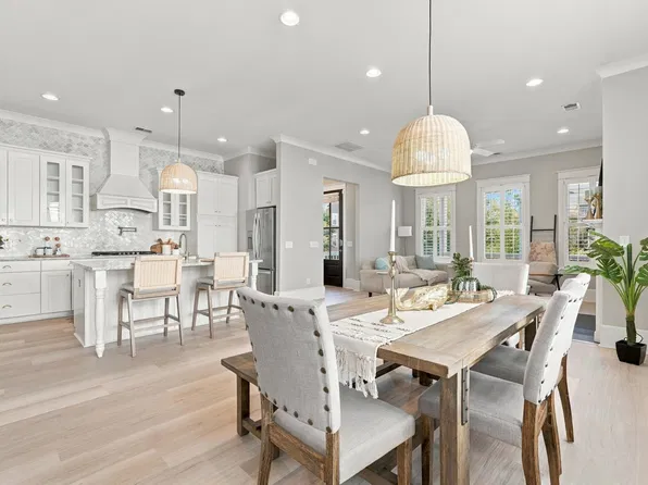 1675 Pierce St, Charleston, SC 29492