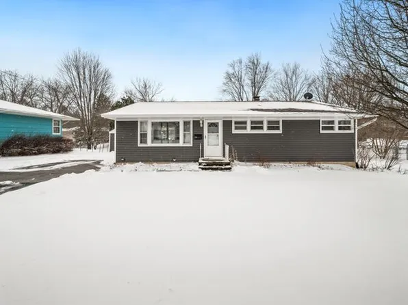 228 W Taylor St, Dekalb, IL 60115