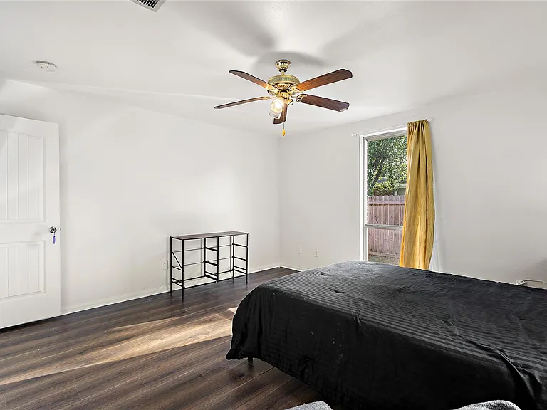 225 Palmyra St — Photo 10