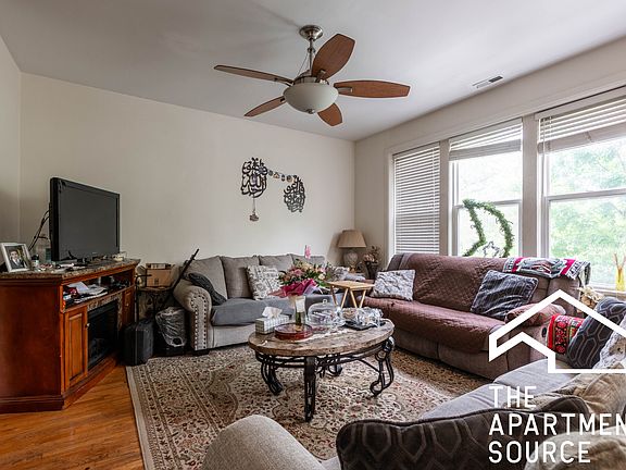 4th image of 2517 N Ashland Ave #2F
