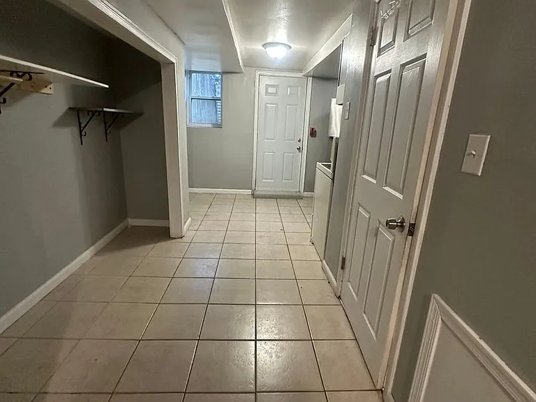 1315 W Roosevelt Blvd — Photo 5