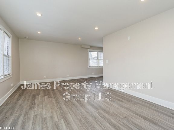 2nd image of 6047 N Northwest Hwy APT 8