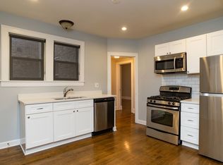 3318 N Leclaire Ave #2N, Chicago, IL 60641