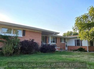 2748 N Webb Rd, Grand Island, NE 68803