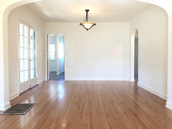 2nd image of 4160 Irving Pl