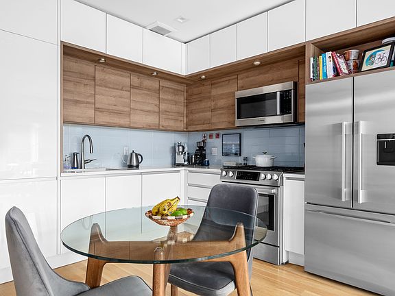 3rd image of 203 Quincy St #4B