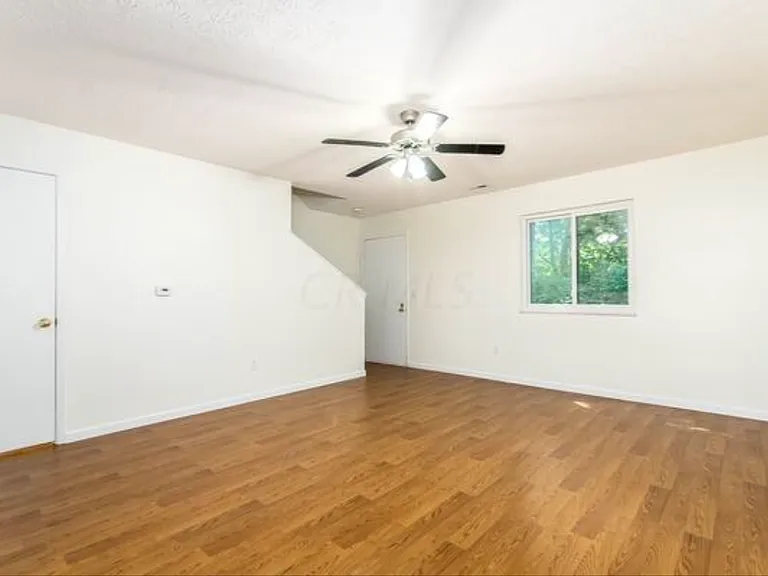 3245 Summerdale Ln — Photo 5