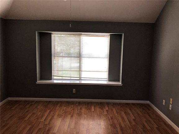4th image of 510 Settlers Valley Dr
