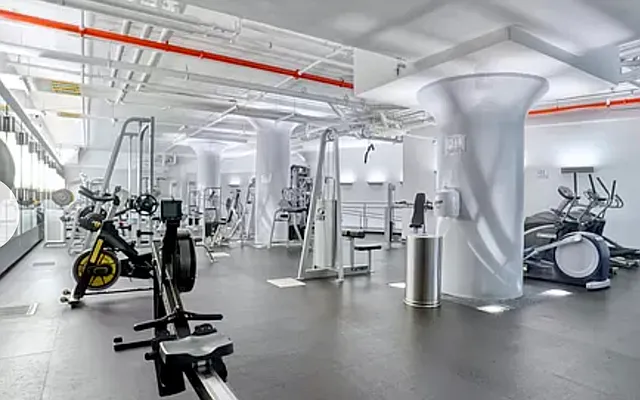 Rented by Luxus Manhattan Realty | media 24