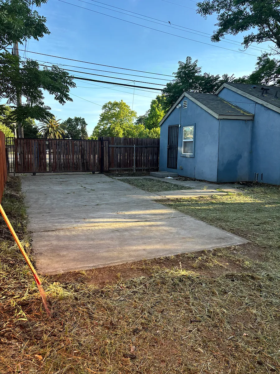 Building Photo - 282 Santiago Ave #B