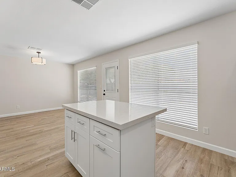 7214 W Sierra Vista Dr — Photo 16
