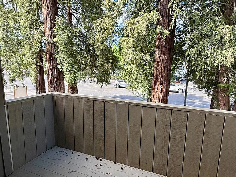 Sierra Woods Apartments — Photo 9