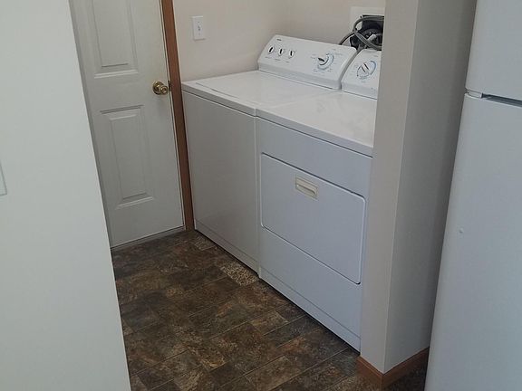 5th image of 1920 Salter Pl