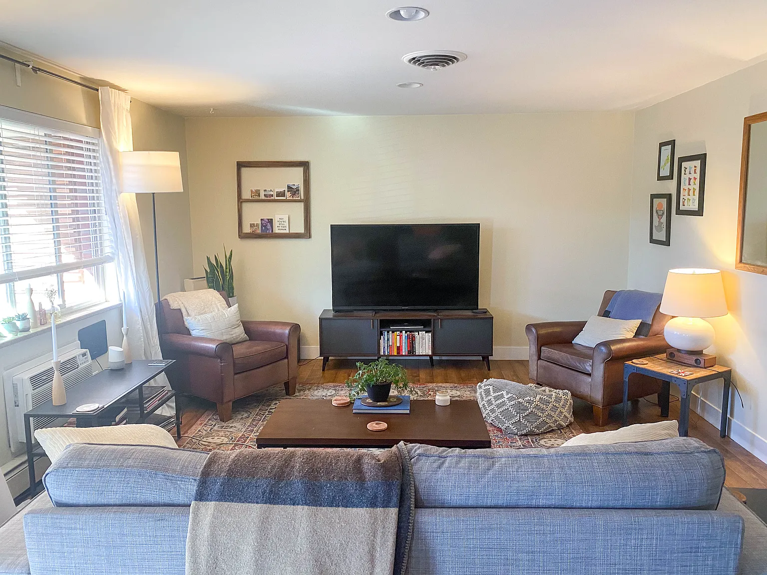 2 bed, 1015 sqft, $2,100 — Photo 3
